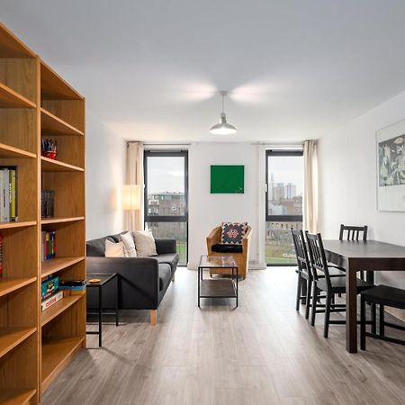 런던 Guestready - 1 Bed Apt With City Views, Vauxhall 아파트 외부 사진