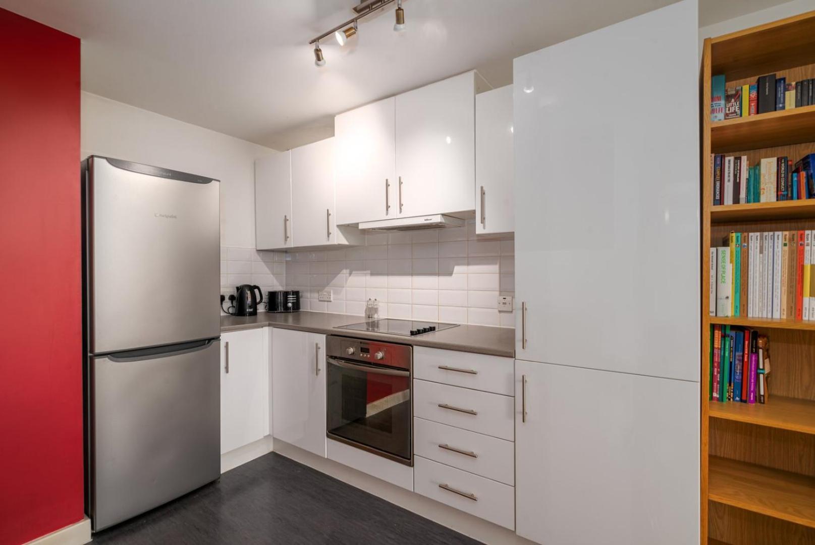 런던 Guestready - 1 Bed Apt With City Views, Vauxhall 아파트 외부 사진